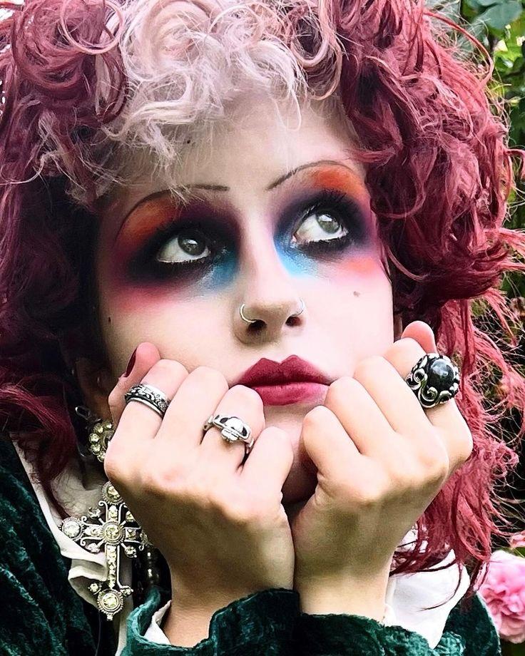 Autonomy, Expressive make-up 3