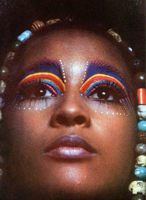 Autonomy, Expressive make-up 4