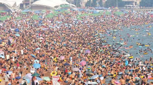Beach_CrowdedWorld