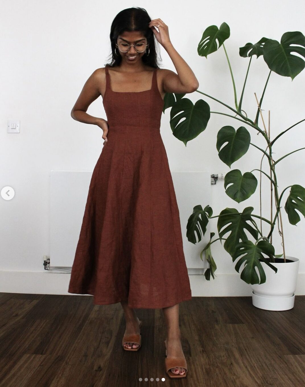 Brown dress