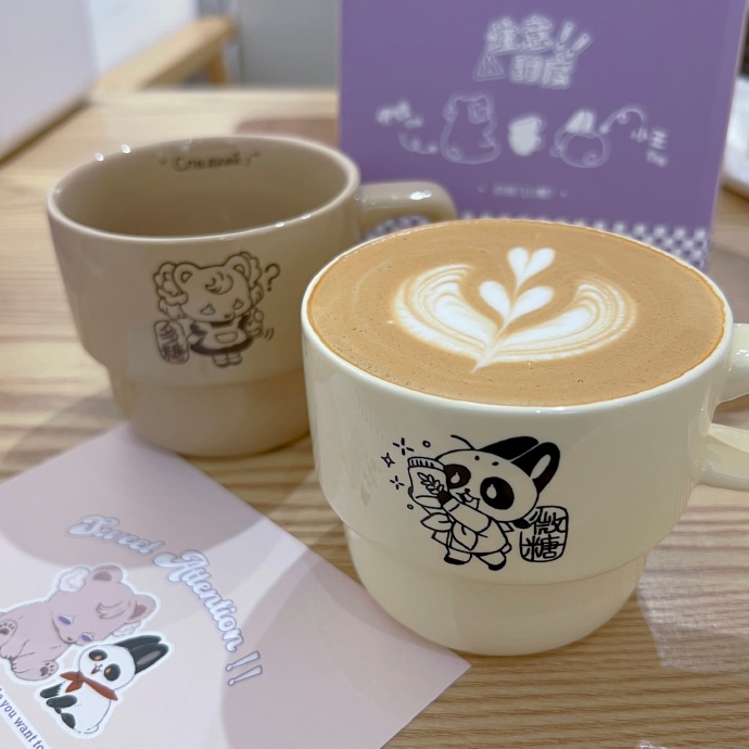 Character-printed Mugs