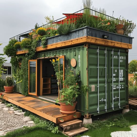 Container tinyhouse green