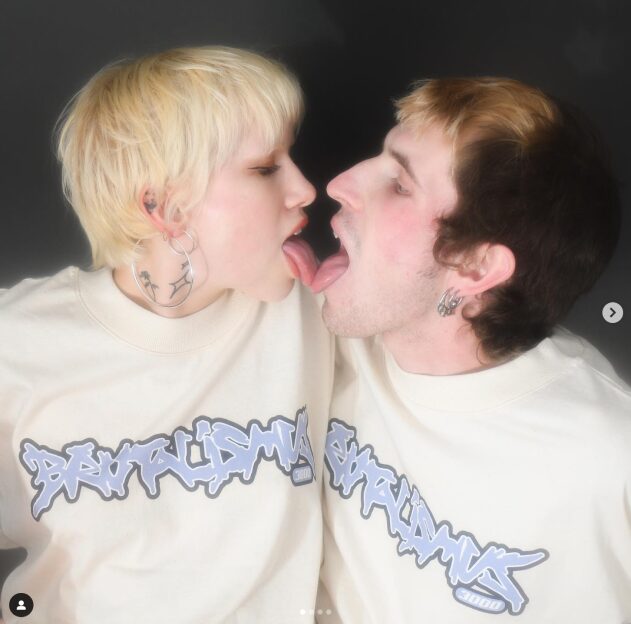 Couple kissing 