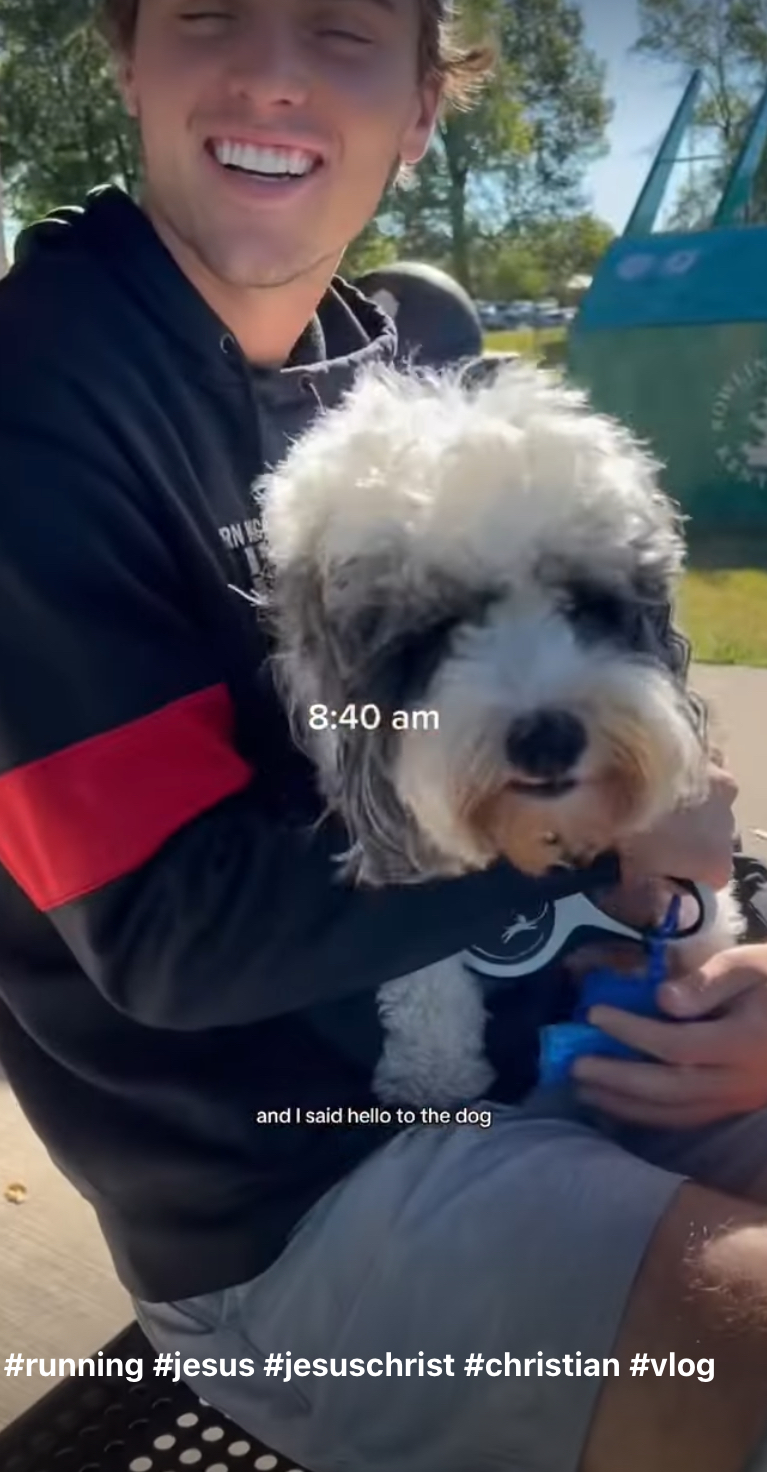 Dog_atrunclub