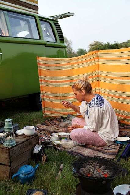 Eating_Outside