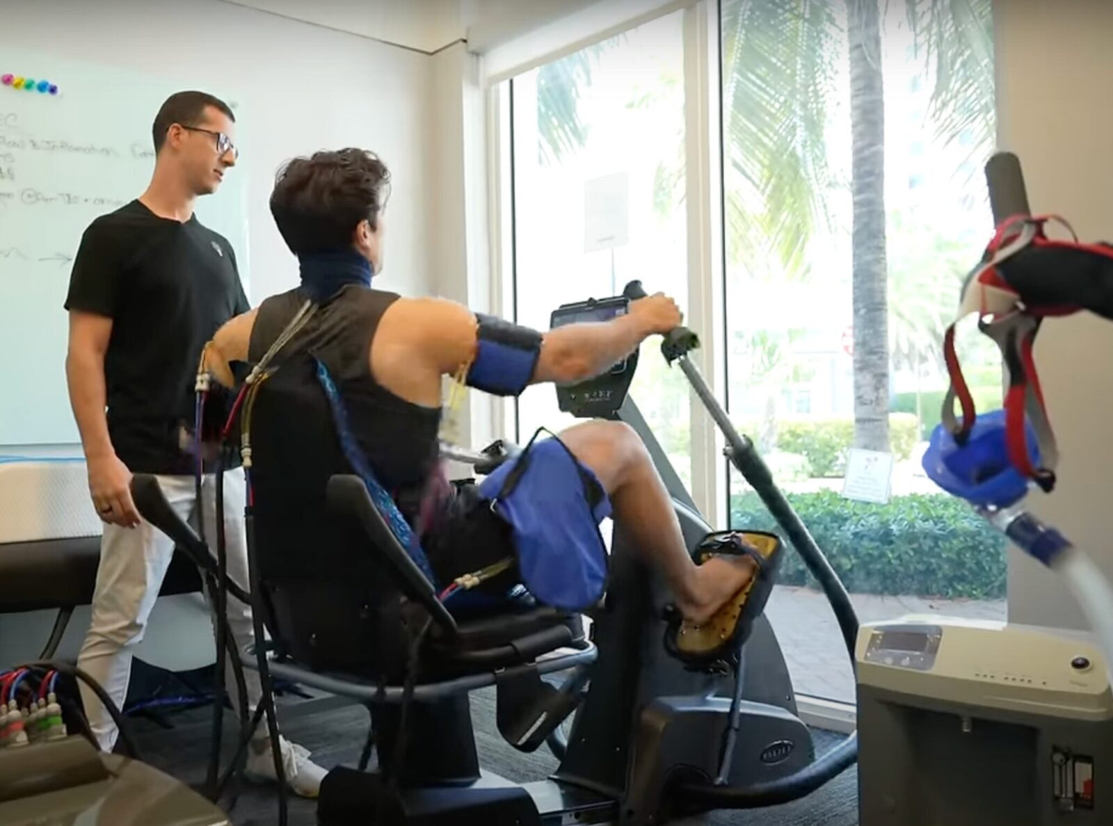 Monitored workout machine