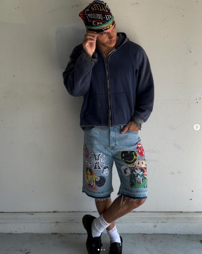 Selling trousers on Social Media 3