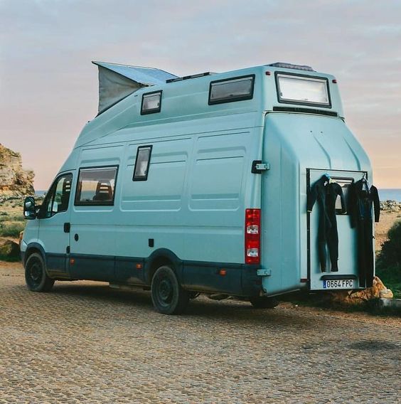 SurfingVan_Adventure
