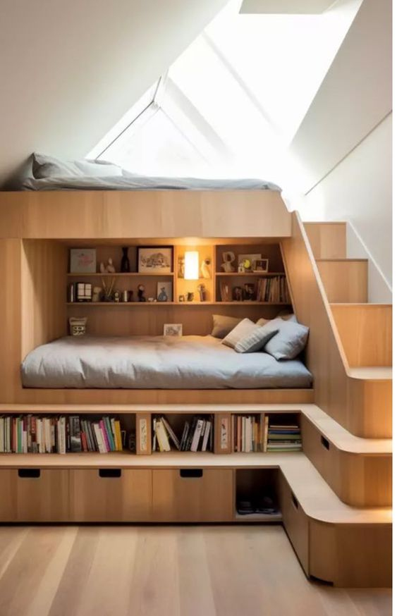 Tiny house_books_bed