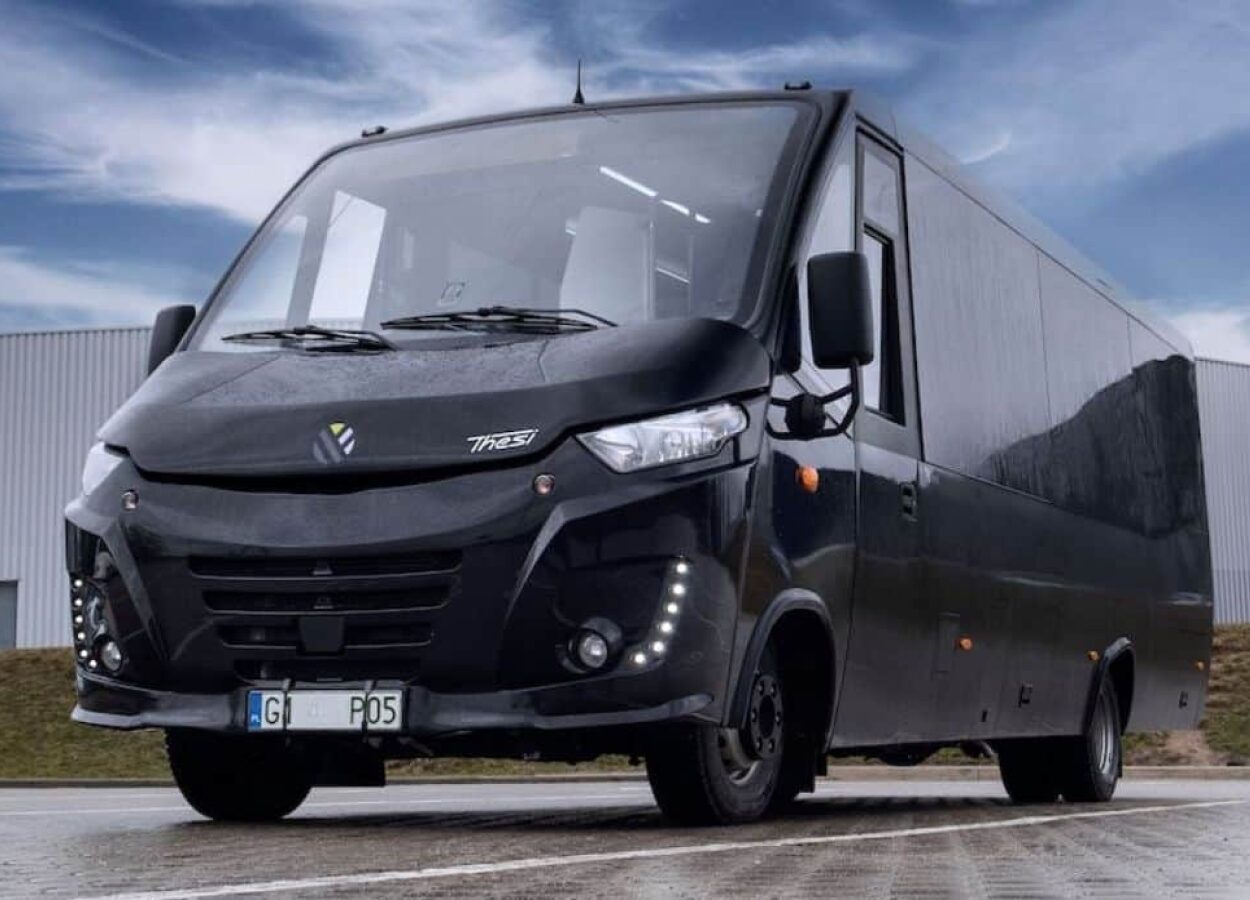 carbon0tourtistbusses-mediumdistancetransportation-nomadicfreedom