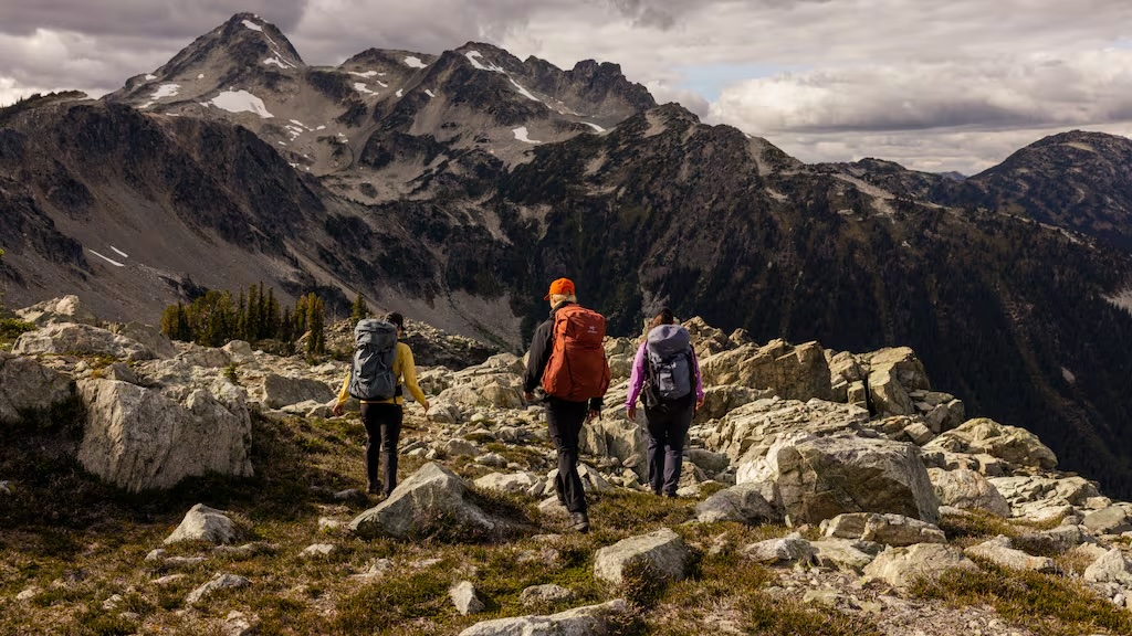 collective-exploration-hiking