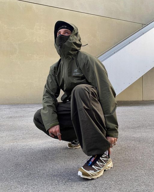crouching-gorpcore-urban