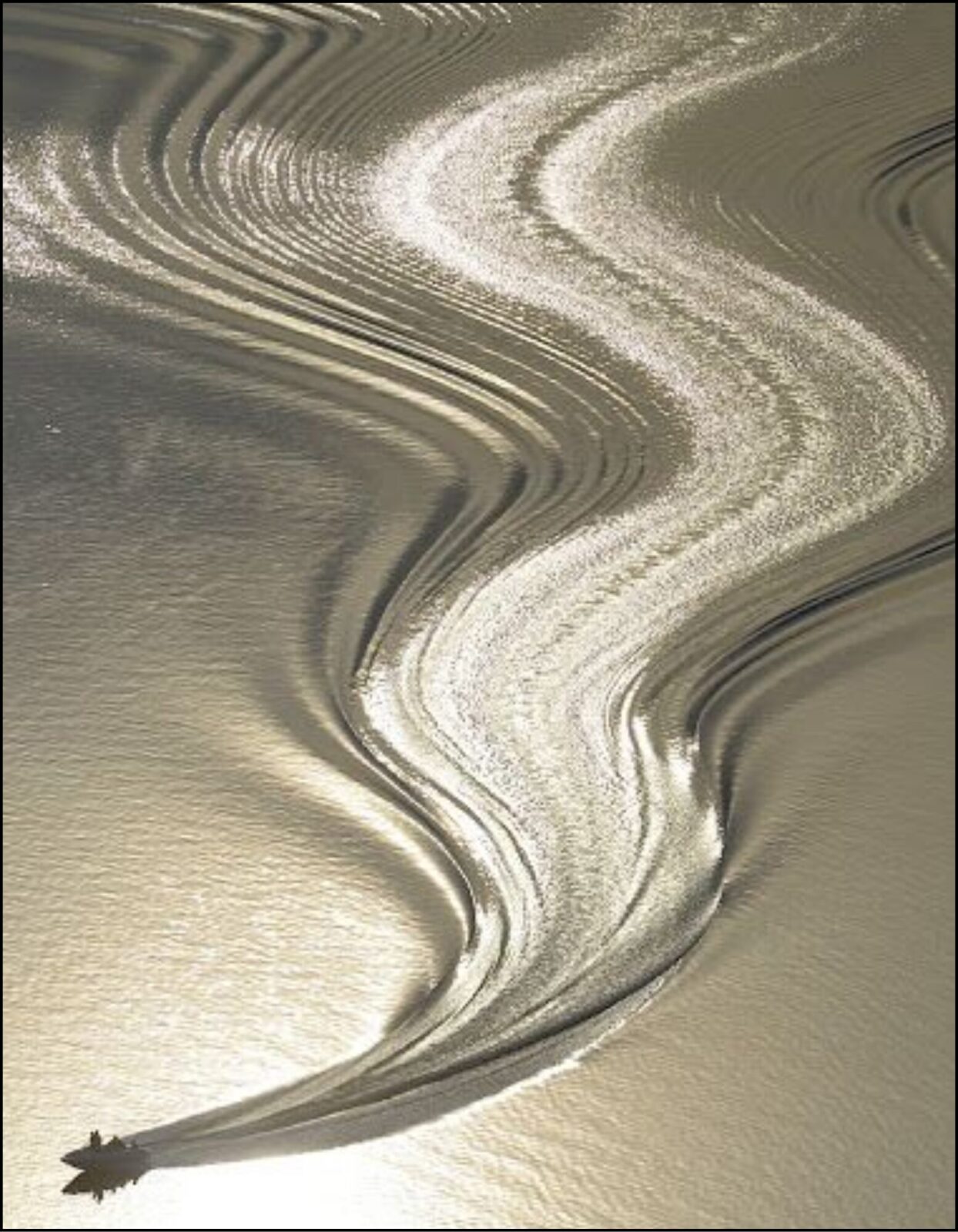 curtain-track-boat-water