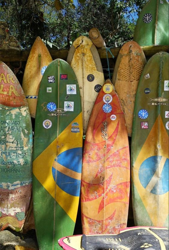 digital-nomads-surf