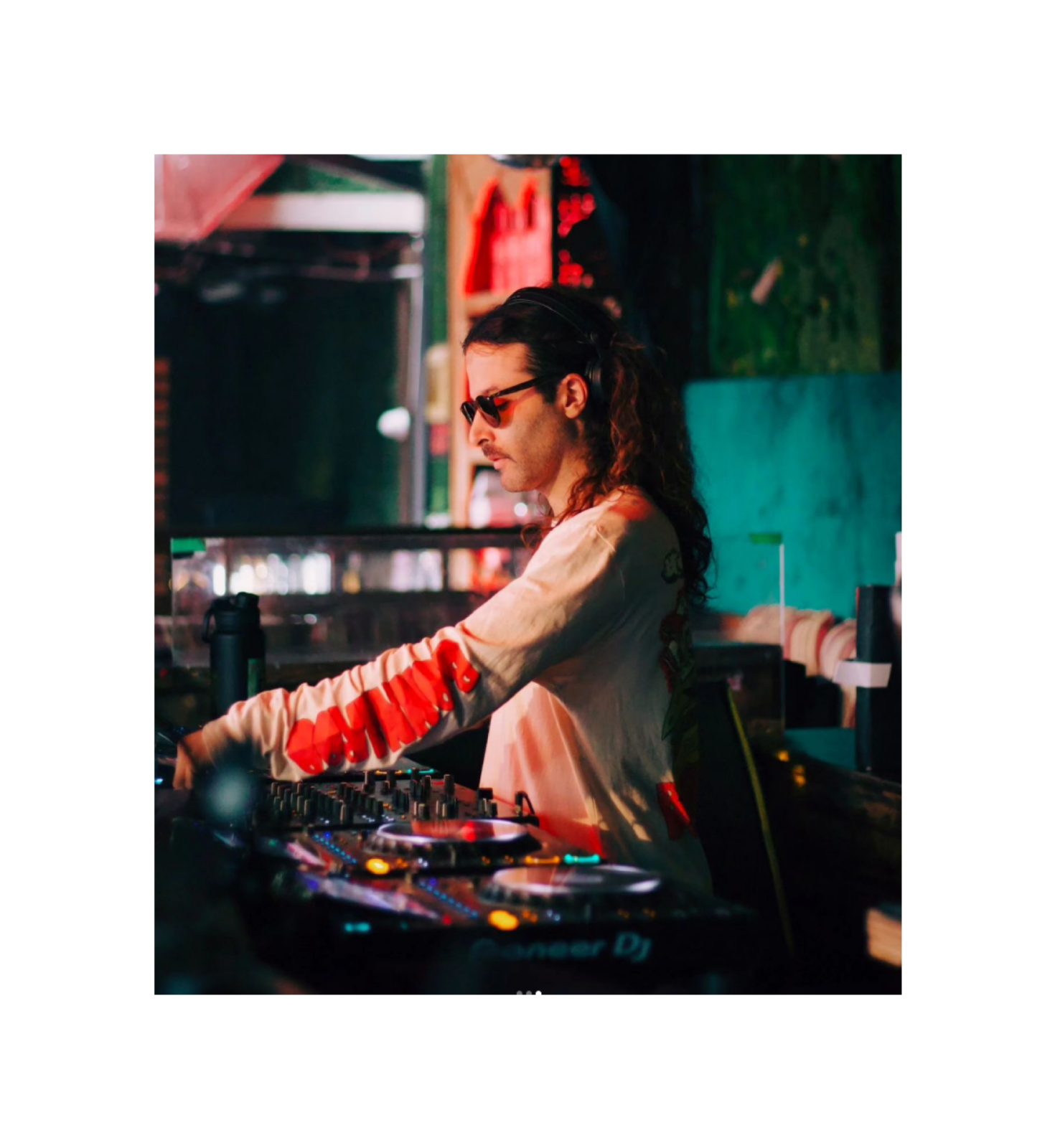 dj on sober party