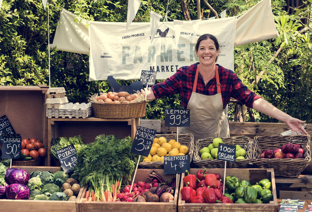 ethicalsourcing-seller in a farmers market