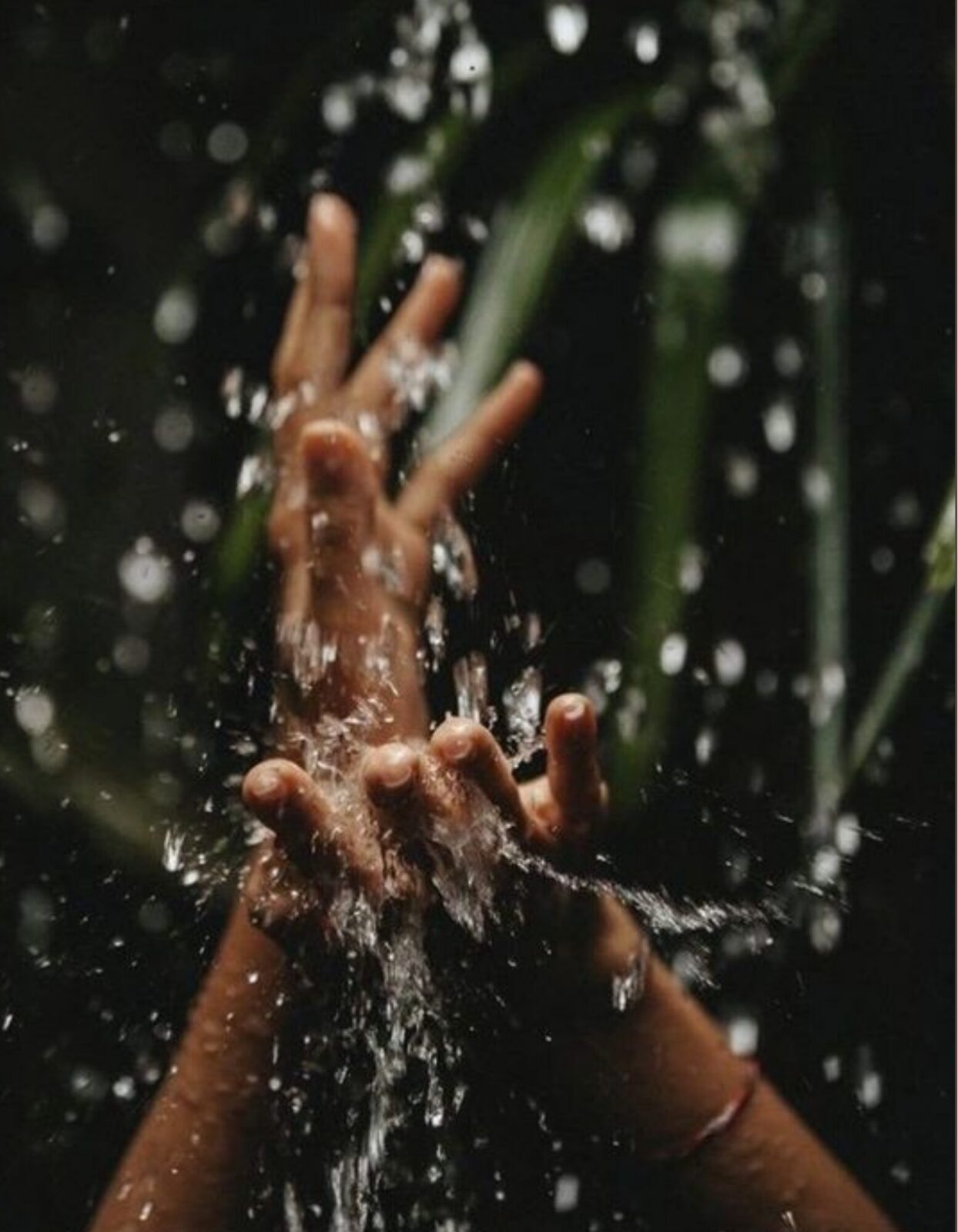 hands-water
