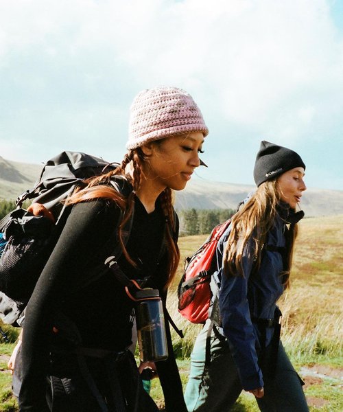 hiking-girls