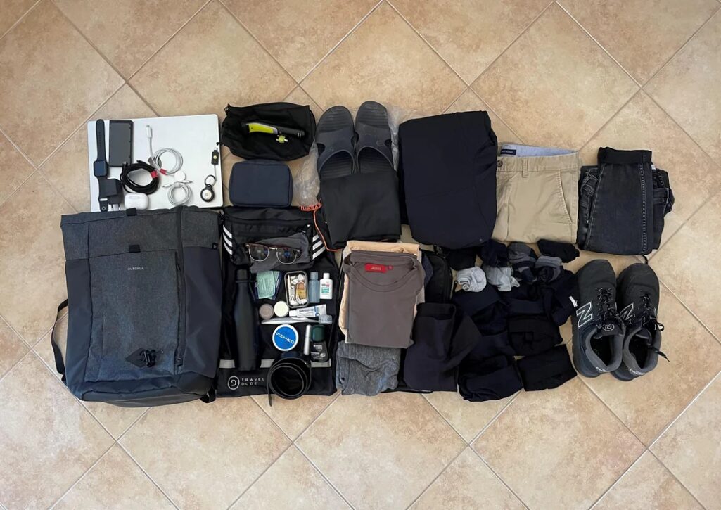 itemstotakewithfornomads-moreandmoreoptimalisedworkbags-travelpreparationchallenges