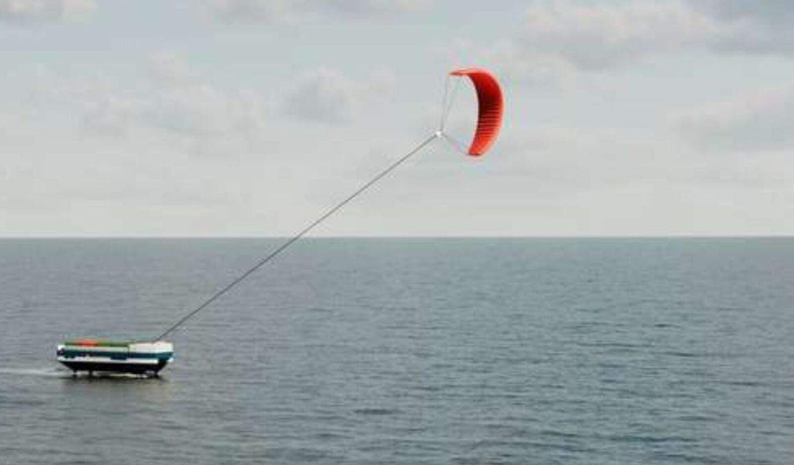 kitepoweredmicroships-longdistancetransportation-nomadicfreedom