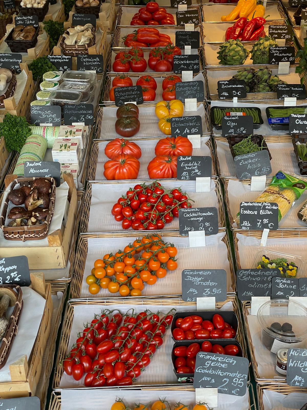 localmarkets-organic vegetables in the market-3