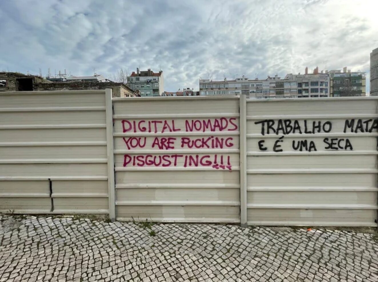 localsgraffititonomads-increasingsocialtensionsbetweenlocalsandnomads-sustainableactivismandresponsiblenomadism