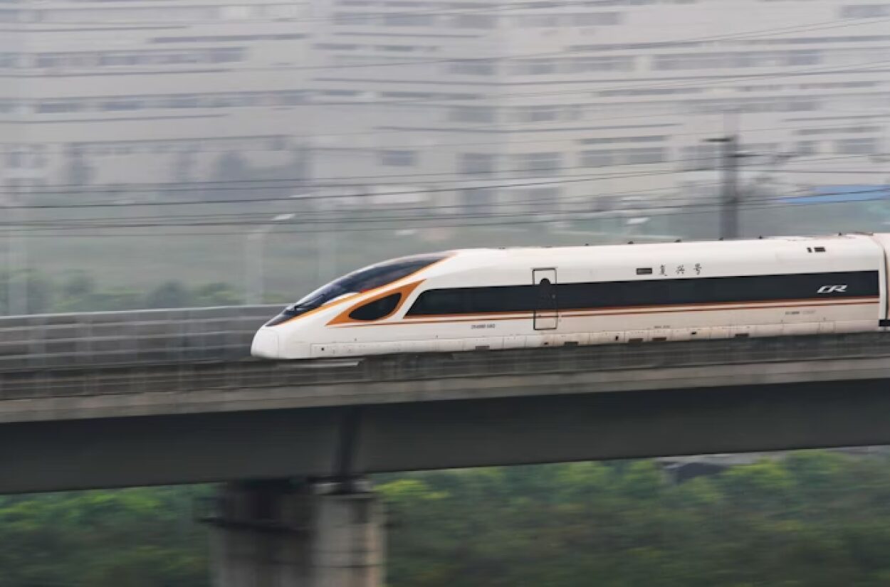 longerandcheaptertrainconnections-longdistancetransportation-nomadicfreedom