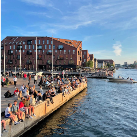 people canalside