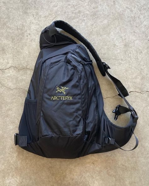 tech-slingbag