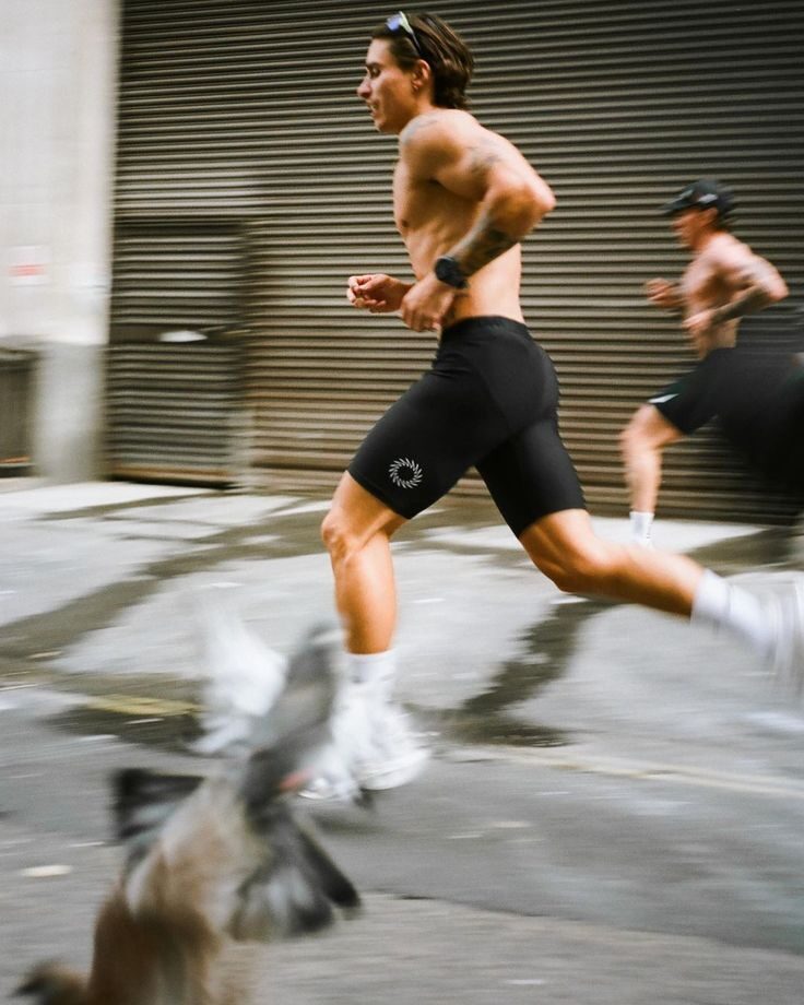 two-men-running-dynamic-photo