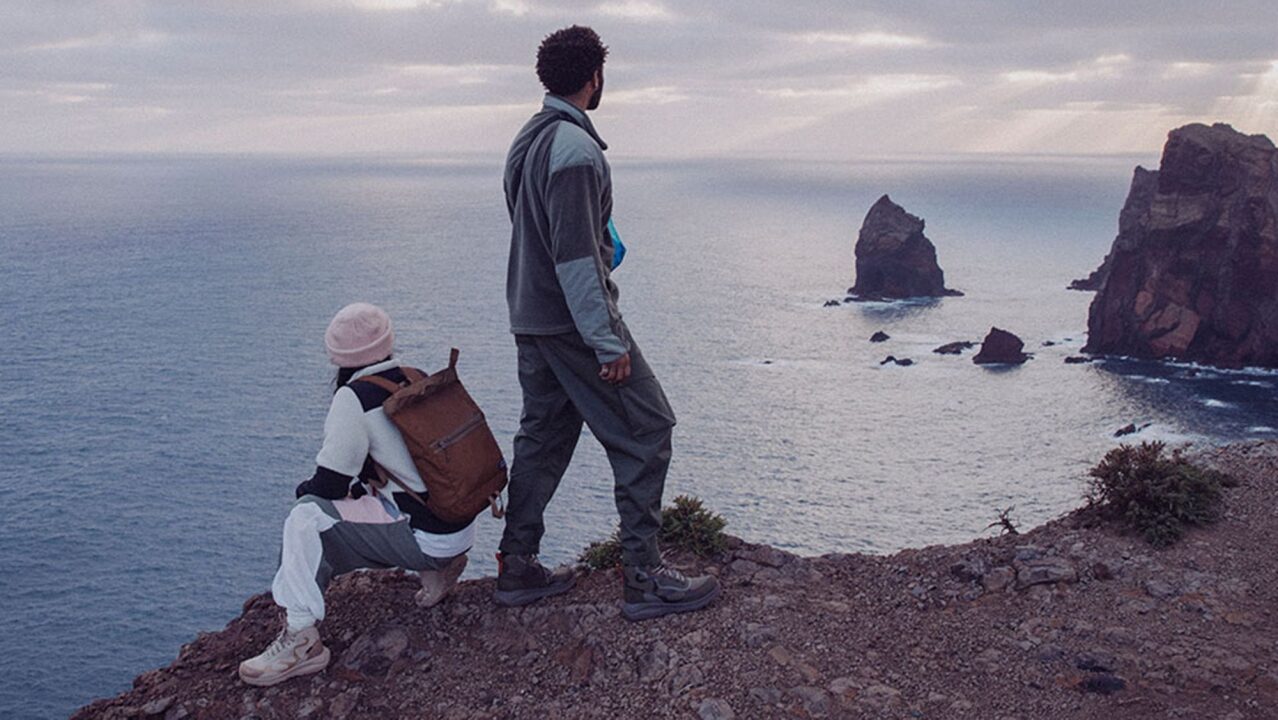 views-sea-together-hiking