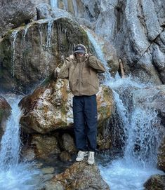 waterfall trekk