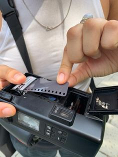 well equiped – analog camera (2)